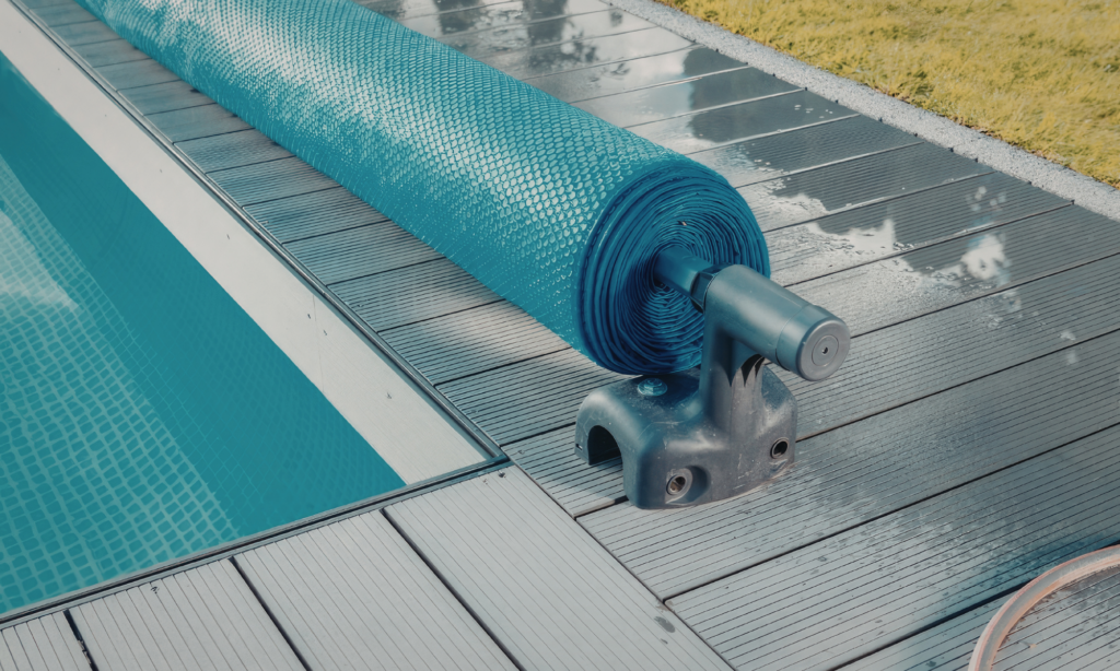Cubrepiscinas a medida para piscina exterior en Valdemoro y Fuenlabrada